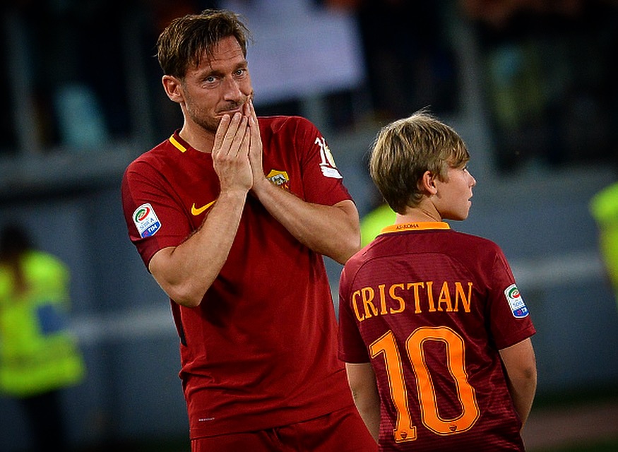 New York Times: L'addio di Totti colpo durissimo per Roma. Una città è in  ginocchio -  - AS Roma news, calciomercato, notizie in  tempo reale