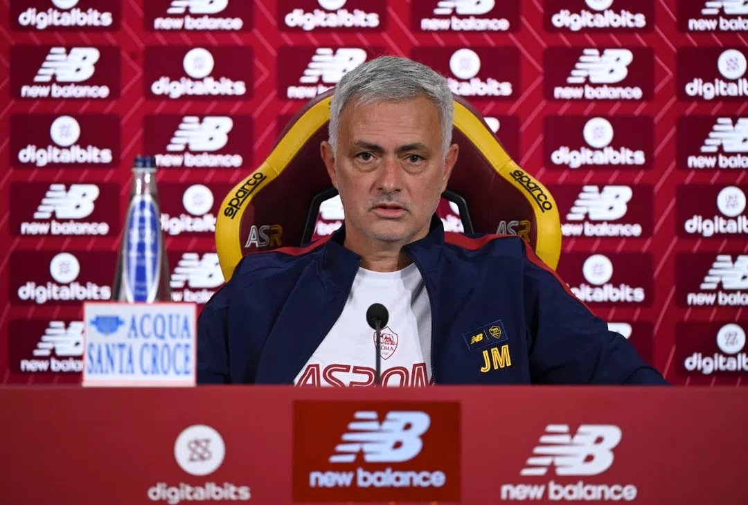 Mourinho nói về trận đấu Sassuolo và Roma (Phần 1)